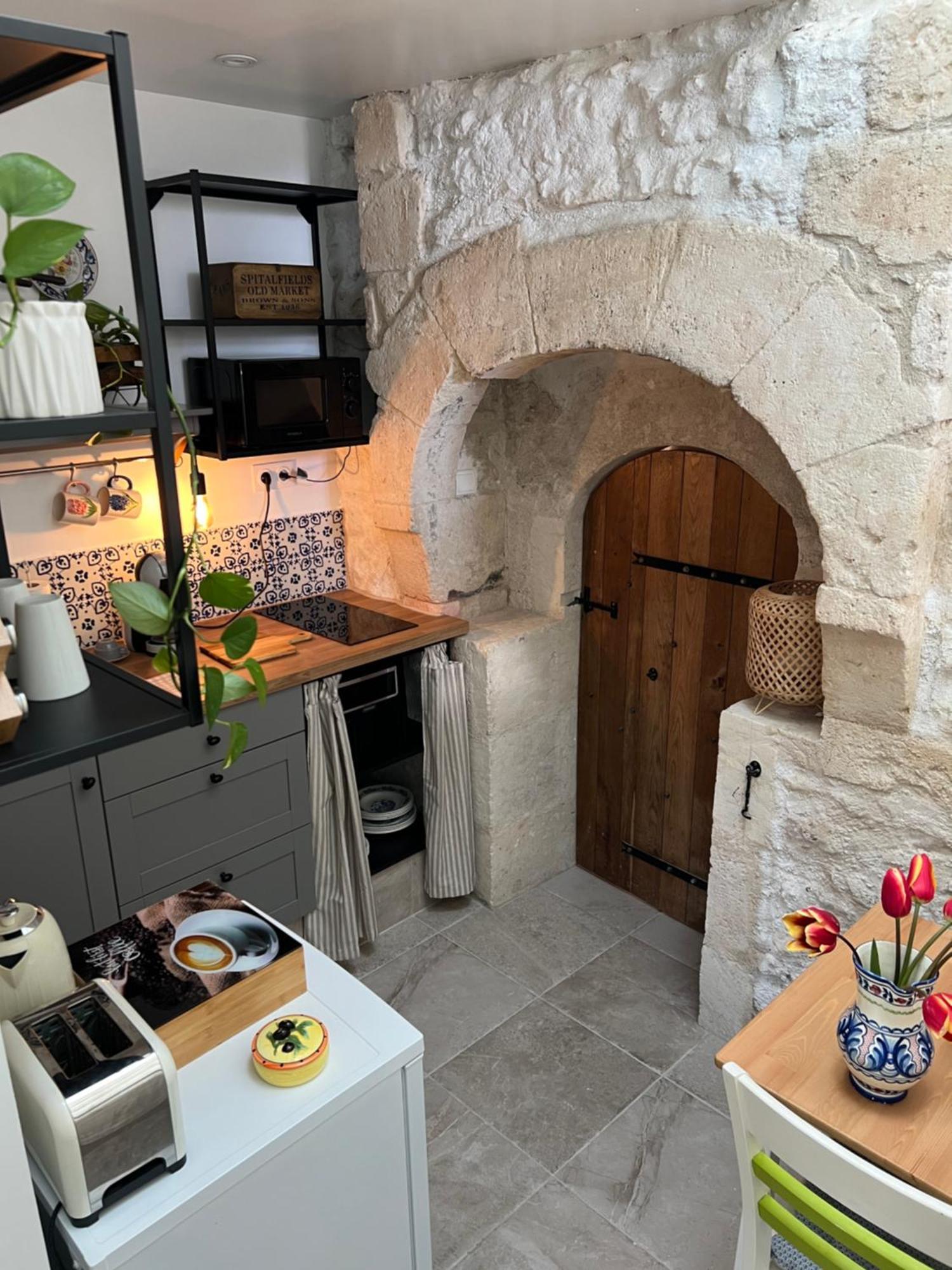 Entire Apartment With Swimming Pool Near Aubeterre Saint-Romain  Bagian luar foto